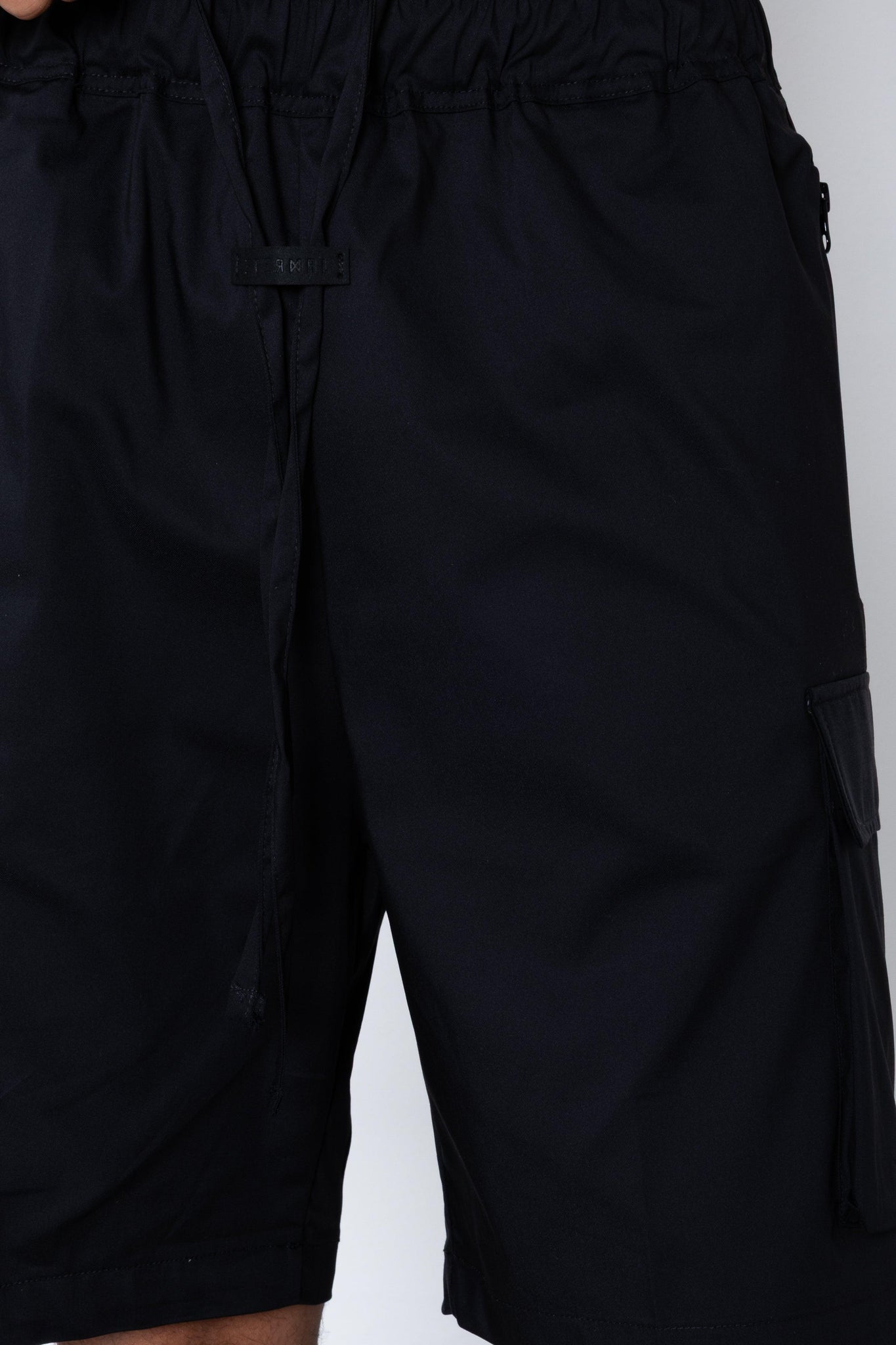 Short nylon con zip termosaldate Eternal