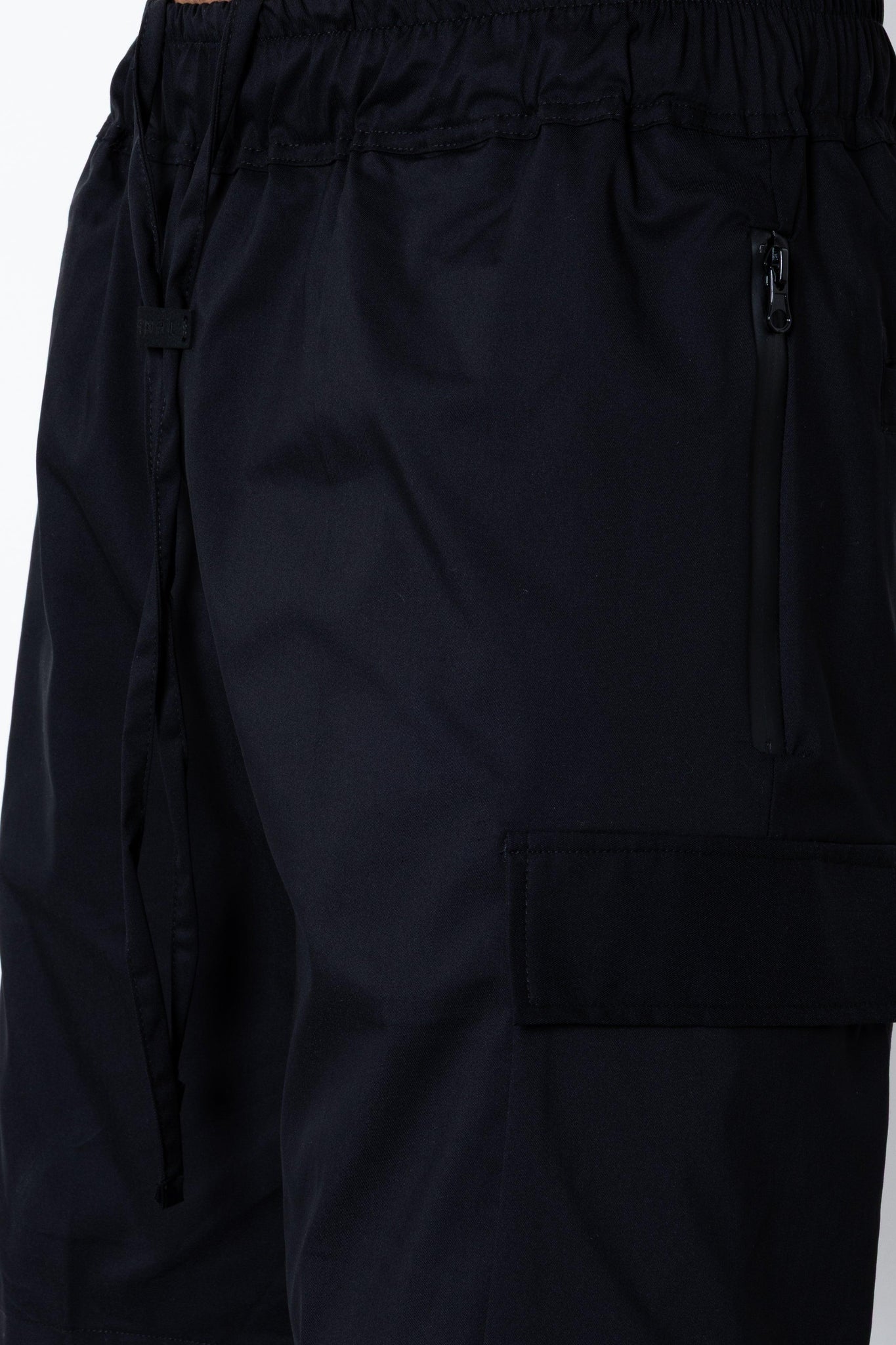Short nylon con zip termosaldate Eternal
