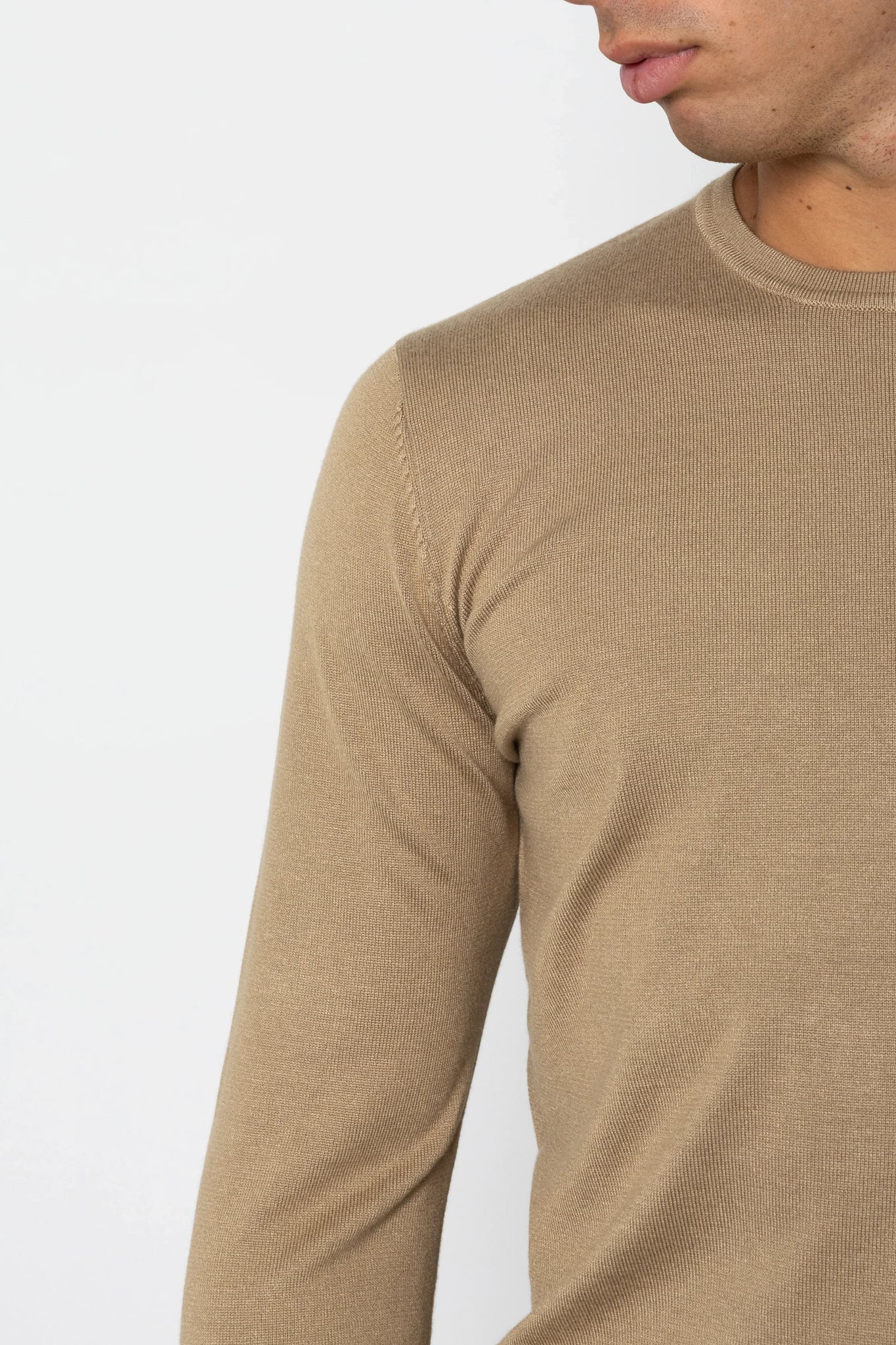 Maglione girocollo in filo