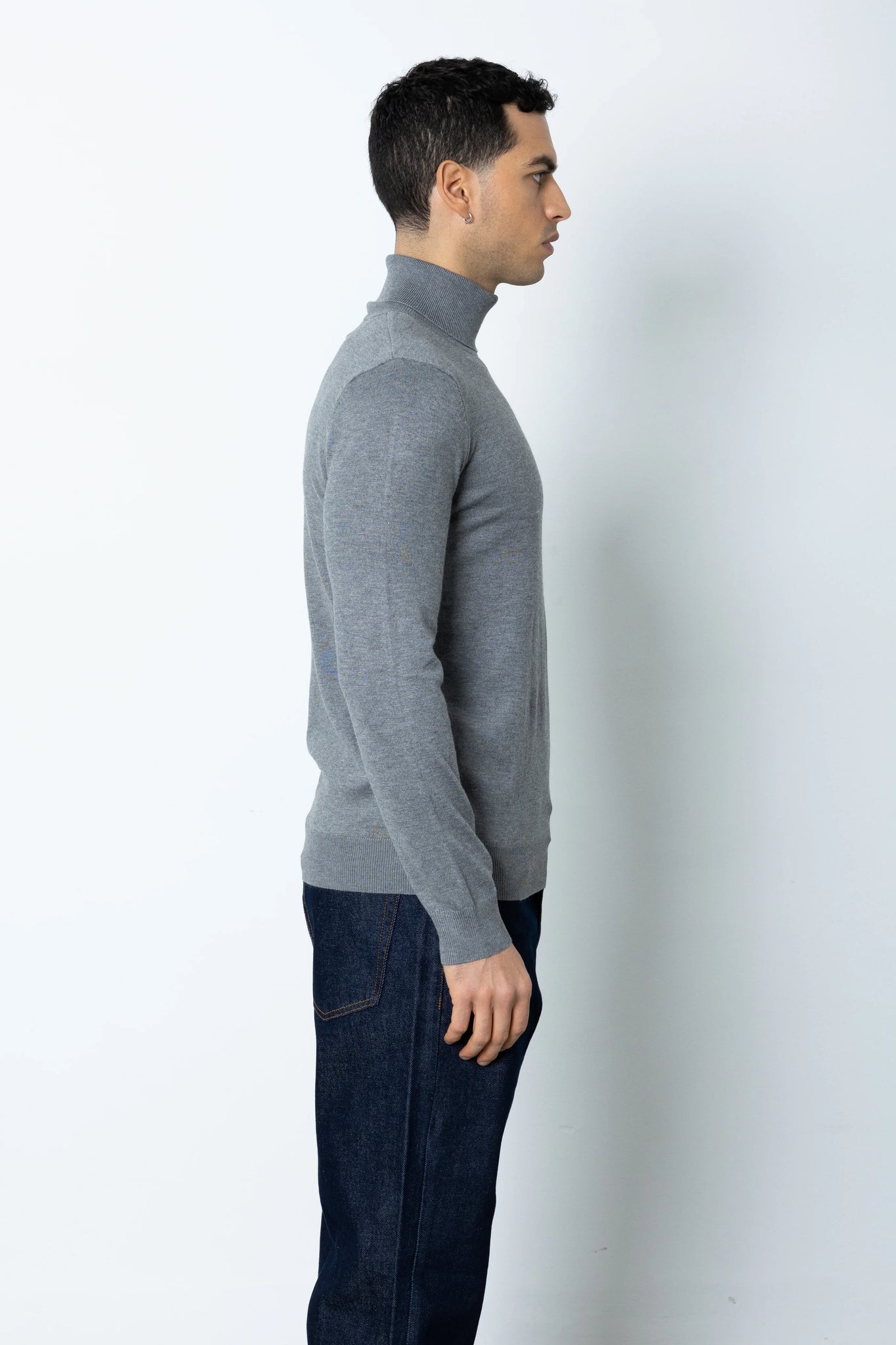 Maglione collo alto in filo