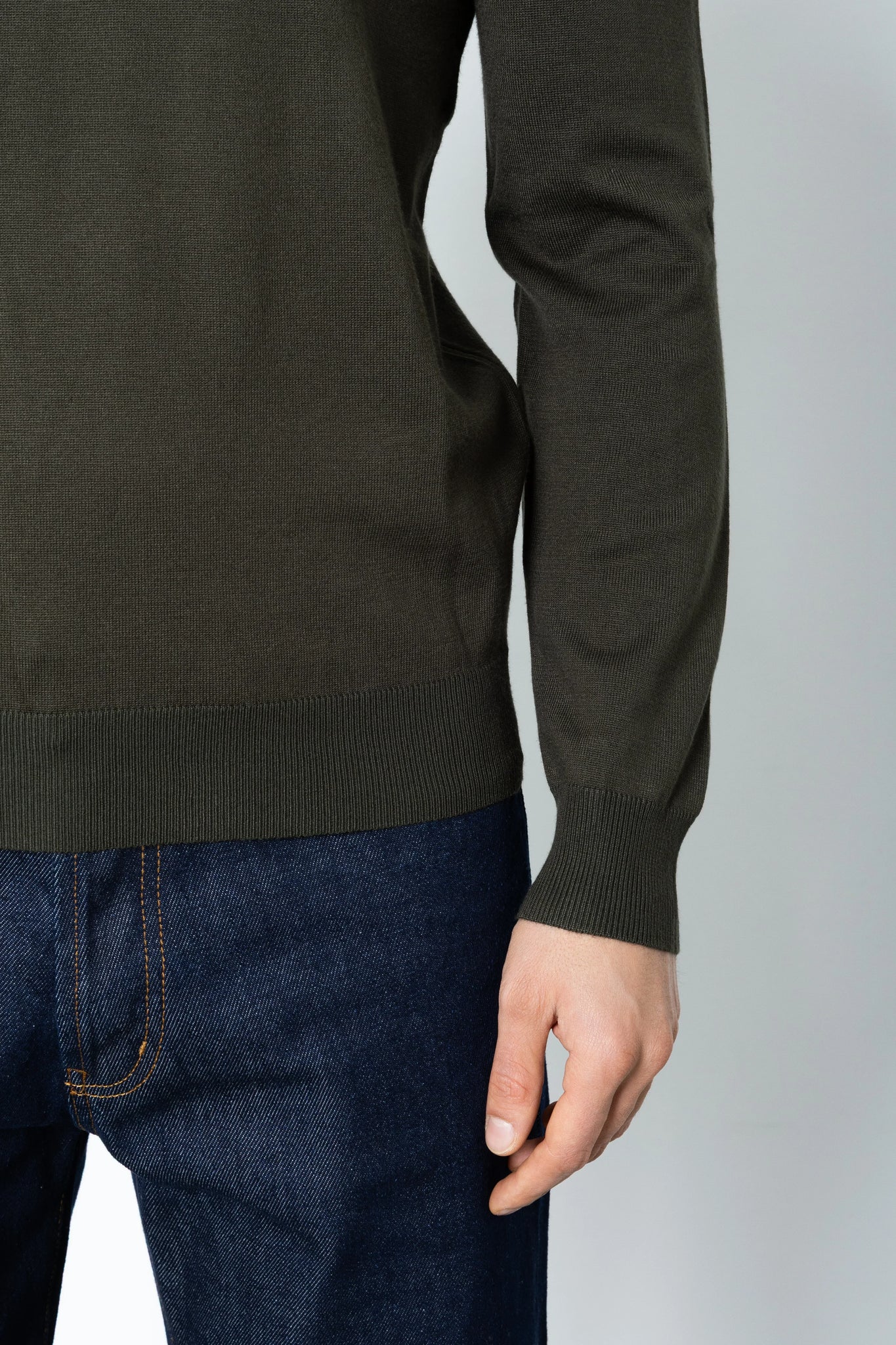 Maglione collo alto in filo