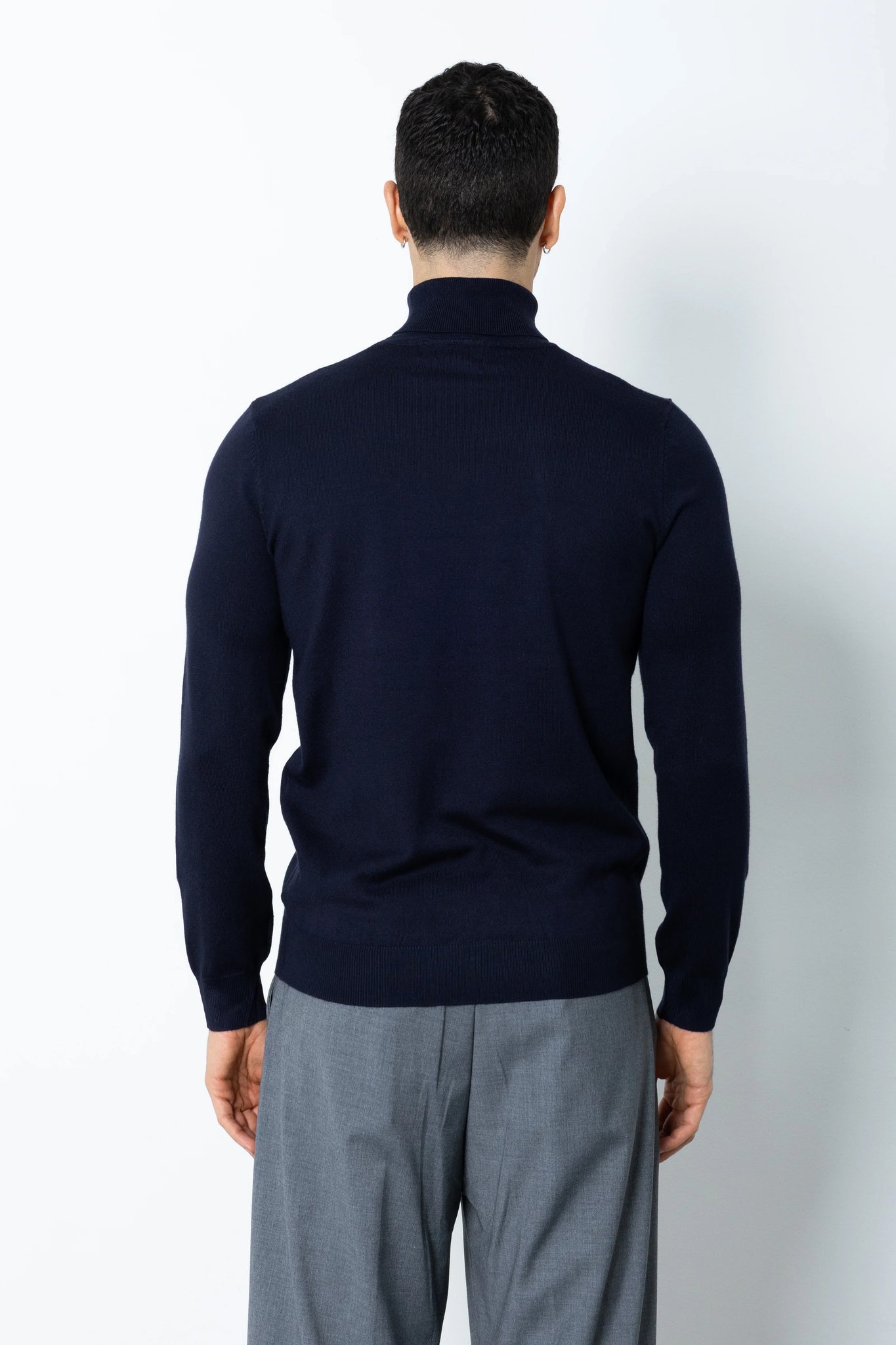 Maglione collo alto in filo