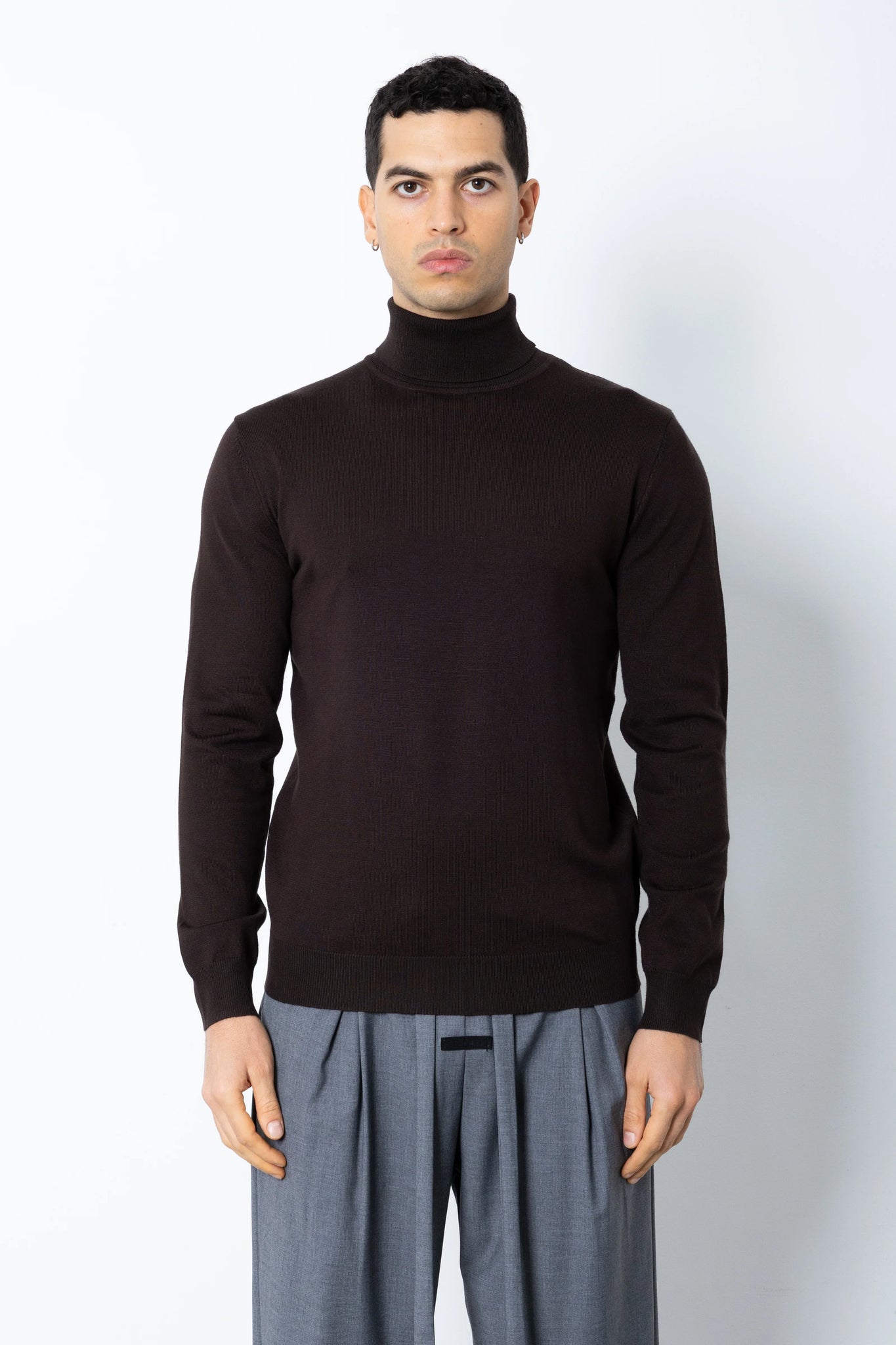 Maglione collo alto in filo