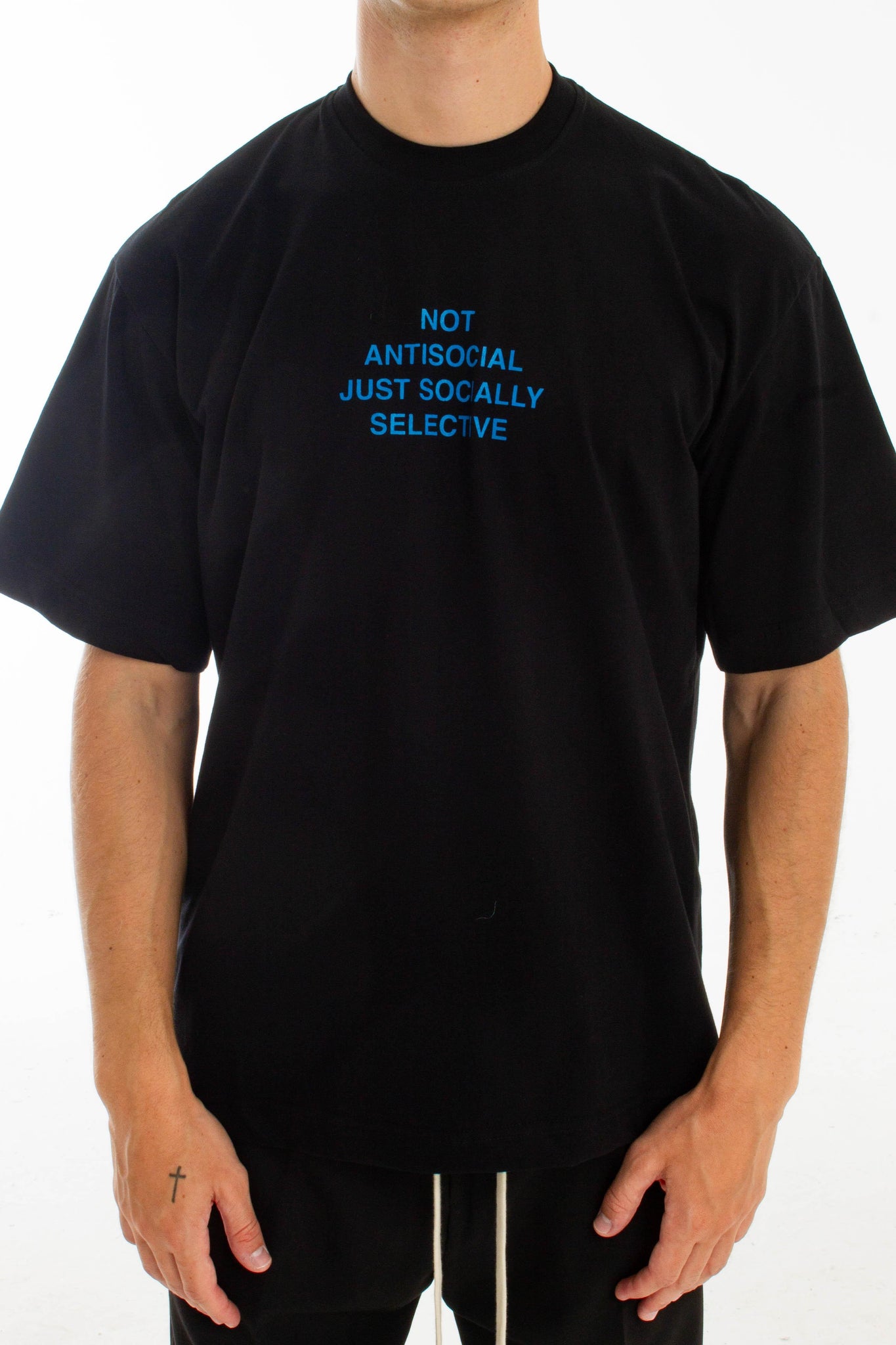 T-shirt Antisocial